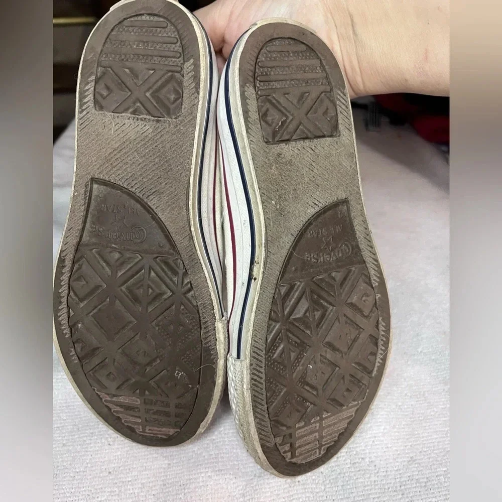 Youth Converse Size 2